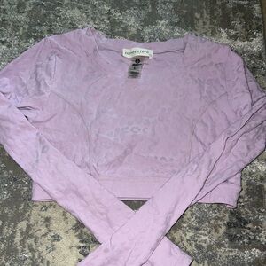 The Pants Store athletic long sleeve